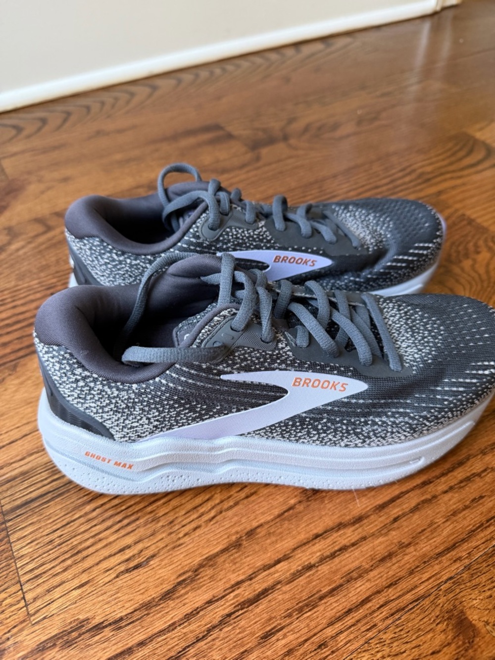 Brooks Women's Ghost Max 2 (ebony/lavendar) Running Shoes - US 6